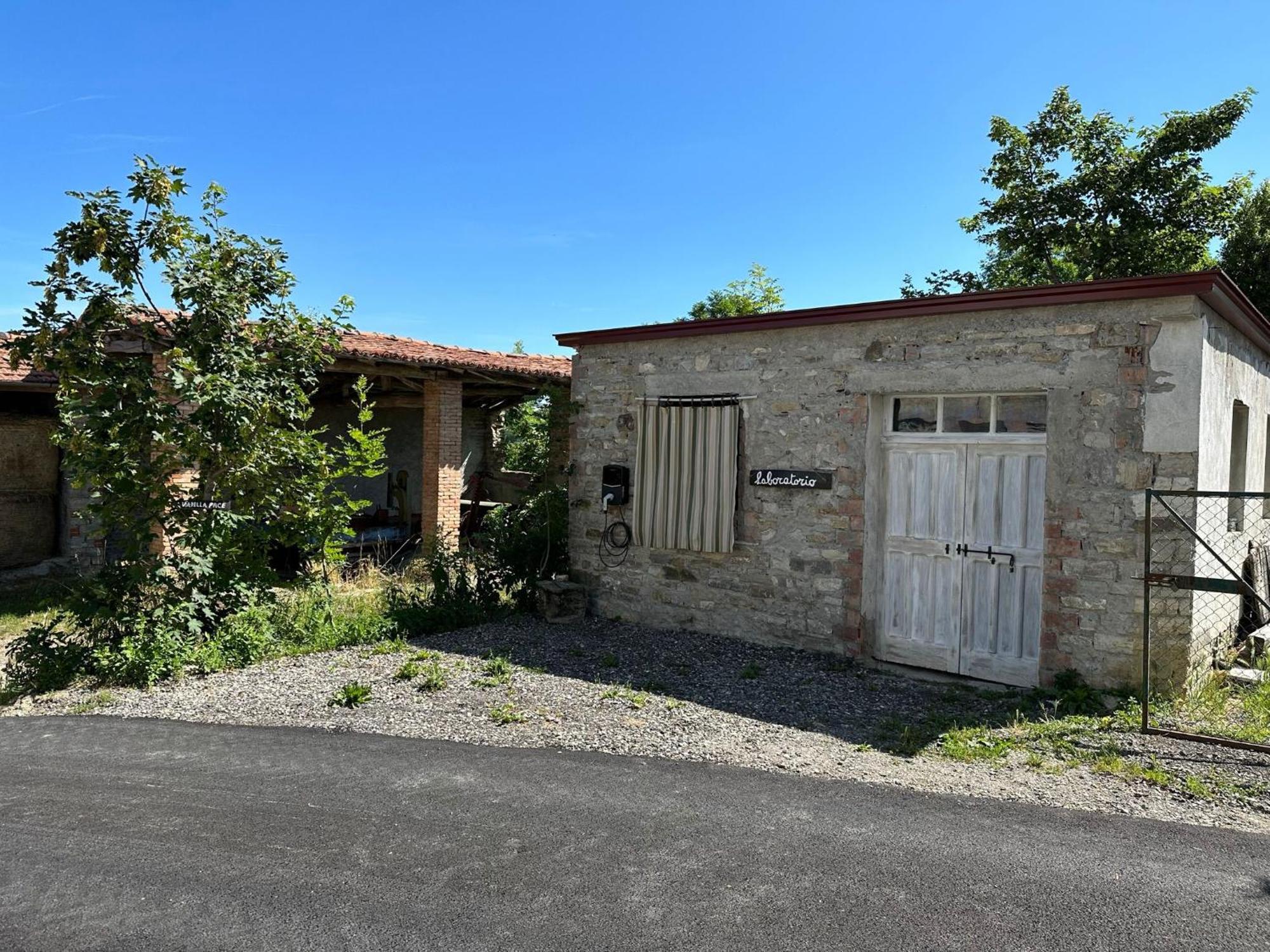 Villa Casa Del Giglio A Cadelmonte Valle  Exterior foto
